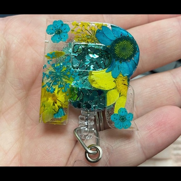 Custom Badge Holders - Picture 14 of 16